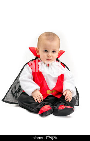 Petit Bebe Garcon Avec Costume Dracula Isole Sur Fond Blanc Photo Stock Alamy