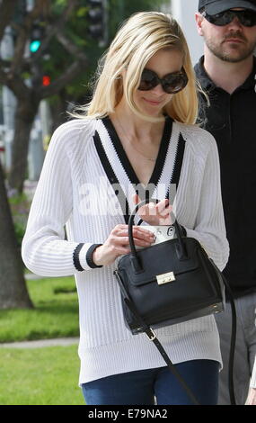 Jaime King laissant restaurant limonade avec de la nourriture à emporter avec : Jaime King Où : Los Angeles, California, United States Quand : 07 Mars 2014 Banque D'Images