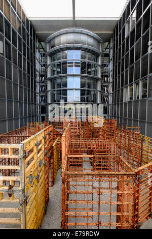 Art installation caled BFD bundig Hornschemeyer fluchtend dicht par Franka au lobe Paul Haus gouvernement immeuble de bureaux à Berlin Banque D'Images