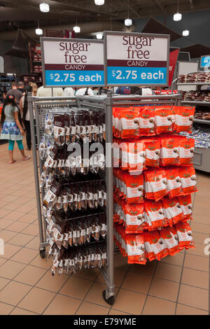 Affichage de bonbons chocolats dans un magasin. Banque D'Images