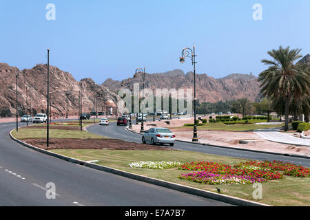 Al Bahri Road, route côtière, Muscat, Oman Banque D'Images