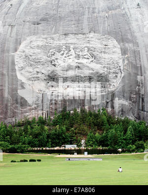 La sculpture des confédérés dans une montagne, Stone Mountain Park. La Géorgie. USA Banque D'Images