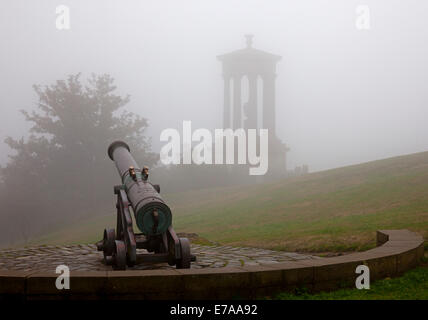 Édimbourg, Écosse, Royaume-Uni. 11 septembre 2014. Scottish Independence referendum météo, les gros canons de Westminster ont pris le soleil avec eux de retour à Londres et ont laissé la capitale avec la brume scots. Banque D'Images