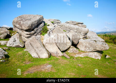 Paysage de montagne de granit à Combestone Hexworthy, Tor, près de Dartmoor National Park, Devon, Angleterre Banque D'Images