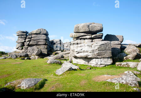 Paysage de montagne de granit à Combestone Hexworthy, Tor, près de Dartmoor National Park, Devon, Angleterre Banque D'Images