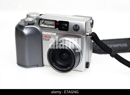 Olympus Camedia Digital Camera C-4000 Zoom 4.0 Megapixel Point and Shoot Camera on white background Banque D'Images