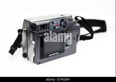 Appareil photo numérique Olympus Camedia C-4000 Zoom 4,0 mégapixels Appareil photo compact sur fond blanc Banque D'Images