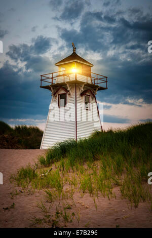 Lumière du phare du port de Covehead, Prince Edward Island, Canada Banque D'Images