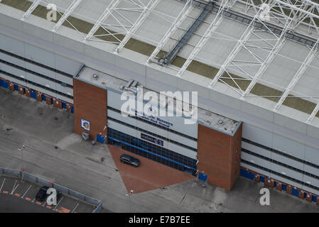 Un gros plan vue aérienne de l'entrée principale de l'Orne Fin Stand à Ewood Park, Blackburn Rovers d'accueil Banque D'Images