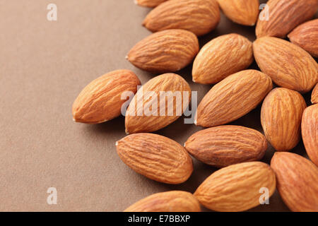 Amandes crues Banque D'Images