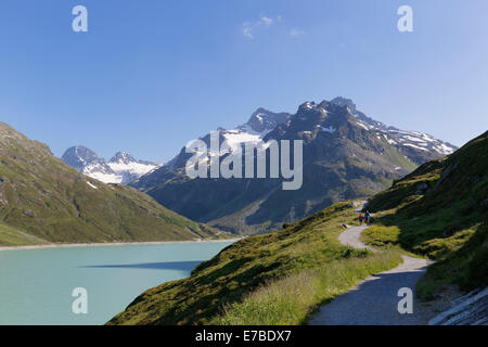 Réservoir de Silvretta, Mt gauche droite Piz Buin, Mt, Schattenspitze Bielerhöhe pass, Vermunt, Silvretta, Vorarlberg, Autriche Banque D'Images