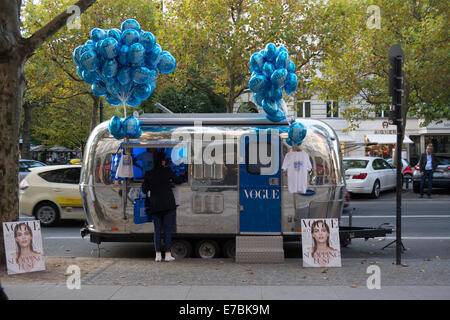 Vogue allemand a porté cette caravane Airstream le long de la Berlin Fashion night out tenue le 4 septembre 2014 Banque D'Images