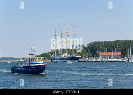 Bateau à voile à 'A4', Priwall, Travemünde, Schleswig-Holstein, Allemagne Banque D'Images