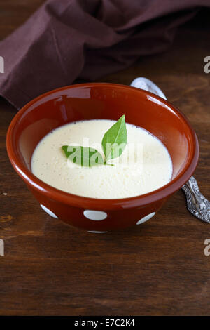 Panacotta vanille, crème dessert sur la vue de dessus Banque D'Images