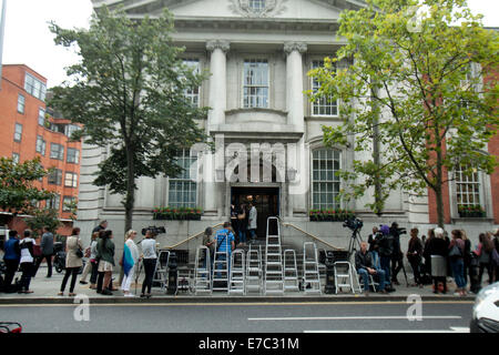 Chelsea, London, UK. 12 septembre 2014. Presse et médias sont informés par l'annonce de mariage de l'acteur américain George Clooney n'est pas lieu à l'ancien Hôtel de Ville de Chelsea : Crédit amer ghazzal/Alamy Live News Banque D'Images