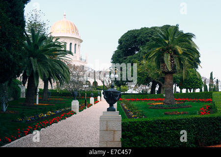 Jardin de Centre mondial bahá'í avec Mausolée du Báb à Haïfa, Israël Banque D'Images