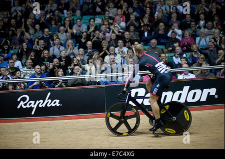 Sir Chris Hoy piste de course au vélodrome de Manchester Banque D'Images