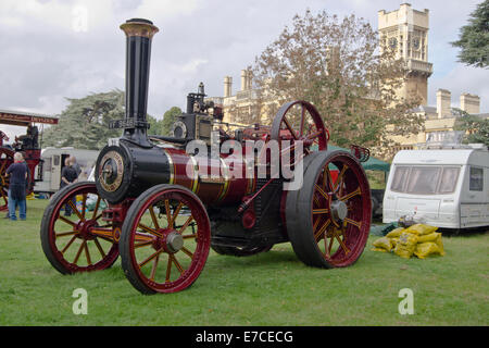 Vapeur & country fayre Bedfordshire, ancien directeur de l'Park, Shuttleworth, UK. Le moteur de traction Burrell Rosemarie sur l'affichage. Crédit : Scott Carruthers/Alamy Live News Banque D'Images