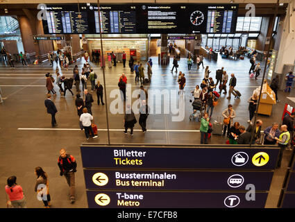 La gare centrale d'Oslo Banque D'Images