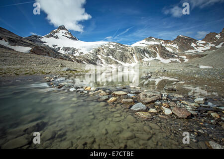 Granta Parey montagne et lac Goletta. Val di Rhêmes. Région Val D'Aoste. Alpes Italiennes. Europe. Banque D'Images