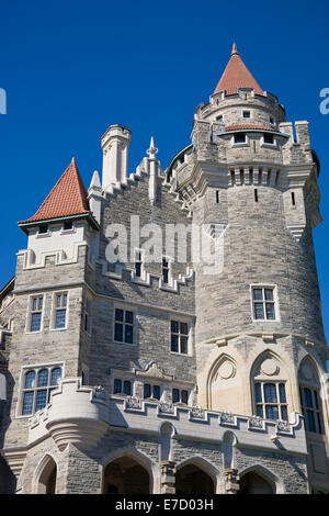 Casa Loma towers sur une journée ensoleillée Banque D'Images