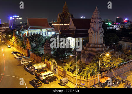 Wat Ounalom monastère à Phnom Penh, Cambodge. Banque D'Images