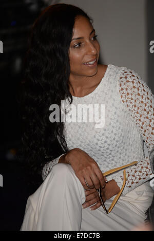 Londres,Angleterre,14 Sept 2014 : Mis-Teeq Su-Elise Nash assiste à la chanteuse Afrofashion - Malawi/Mali en vedette nouvelle collection à la London Fashion Week Off Horaire Spectacle hôtes par Fashions plus beaux de Londres. Photo par voir Li Banque D'Images