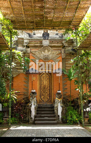 Porte d'entrée au Palais Royal d'Ubud, Bali Banque D'Images