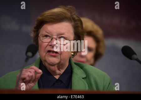 Le sénateur Barbara Mikulski démocrates des États-Unis au cours d'une conférence de presse appelant les républicains à l'appui de l'égalité de rémunération pour les femmes le 10 septembre 2014 à Washington, DC. Banque D'Images