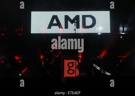 Robert "3D" Del Naja de Massive Attack joue le À Blackheath Festival à Londres à des milliers de fans. Banque D'Images