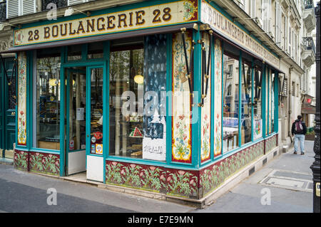 Une boulangerie traditionnelle boulangerie sur le Boulevard Beaumarchais Paris France Banque D'Images