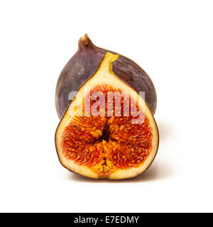 Figues turques frais isolé sur un fond blanc studio. Banque D'Images