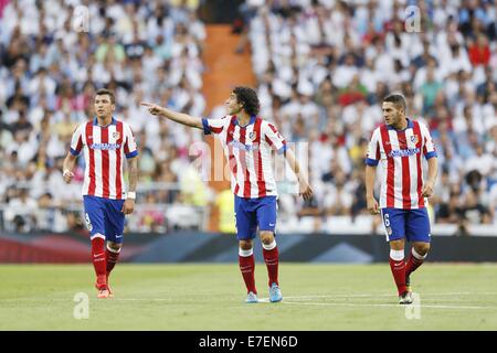 (L-R) Mario Mandzukic, Tiago Mendes, Koke (Atletico), 13 septembre 2014 - Football / Soccer : Tiago célèbre son but au cours de l'espagnol 'Liga BBVA' match entre le Real Madrid 1-2 Atletico de Madrid au Santiago Bernabeu à Madrid, Espagne. (Photo de Mutsu Kawamori/AFLO) [3604] Banque D'Images