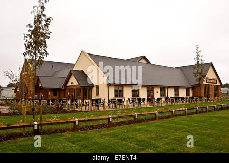 Le 15 septembre 2014 Jour d'ouverture de l'Greene King Family Restaurant Kingsway Farm le long de Kings Cross Road à Dundee, Royaume-Uni Banque D'Images