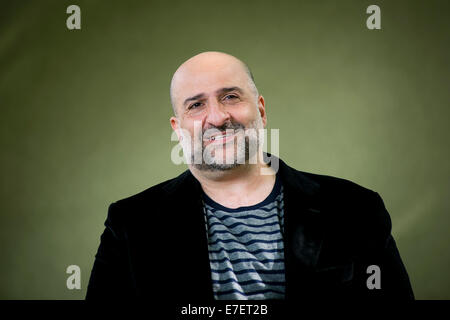 British humoriste, acteur, écrivain et producteur de télévision Omid Djalili apparaît au Festival du livre d'Édimbourg. Banque D'Images