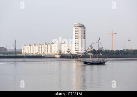 Photo de l'atmosphérique Tall Ships Festival sur la Tamise à Greenwich Royal et de Woolwich, à Londres en septembre 2014. Banque D'Images