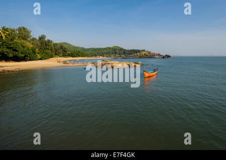 Bateau de Om Beach, Gokarna, Karnataka, Inde Banque D'Images