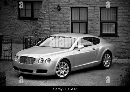 Coupé Sport Bentley en noir et blanc Banque D'Images