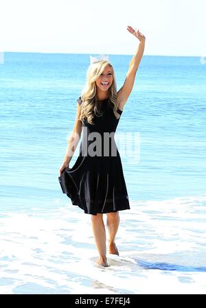 Atlantic City, NJ, USA. 15 Sep, 2014. Miss America 2015, Kira Kazantsev présents pour Miss America, Toe-Dip traditionnel Boardwalk Hall, Océan Atlantique, Atlantic City, NJ le 15 septembre 2014. Credit : Everett Collection Inc/Alamy Live News Banque D'Images