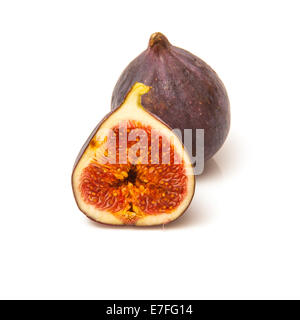 Figues turques frais isolé sur un fond blanc studio. Banque D'Images