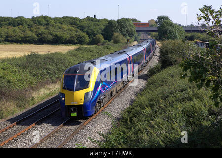 First Great Western classe 180 180 102 têtes à travers Norton, worcestershire avec un Paddington - Hereford service le 08/09/14 Banque D'Images