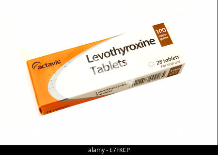 Les comprimés de lévothyroxine un remplacement pour une hormone normalement produite par la glande thyroïde à réguler l'énergie du corps et méta Banque D'Images
