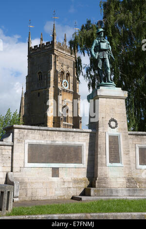 Le Clocher et War Memorial, Abbey Park, Evesham, Worcestershire, Angleterre, Royaume-Uni, Europe Banque D'Images