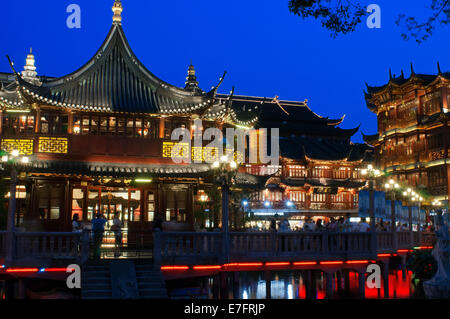 Le Jardin Yu ou Yuyuan Garden (Jade) la vieille ville de Shanghai en Chine. Hall de Jade magnificence dans le Jardin Yuyuan (Jardin de bonheur ou de Ga Banque D'Images