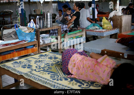 16 septembre 2014 - Mae Sot, Thaïlande - la clinique Mae Tao dans l'bordertown Mae Sot en Thaïlande où les gens des tribus des collines de Myanmar voisins peuvent obtenir toutes sortes de traitements médicaux gratuits. (Crédit Image : © Rohan Radheya/Zuma sur le fil) Banque D'Images