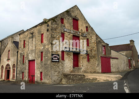 Swilly à l'entrepôt d'embouteillage sur la jetée, Limda Chowk Lennon River, comté de Donegal, Irlande, Europe Banque D'Images