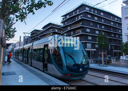 Bordeaux, France, Bourgogne, Tram en gare, des scènes de rue, les Tcsp Train, communauté du Nb, quartier vert, 'Ginko', Banque D'Images