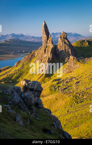 L'Aube à l'ancien homme de Storr, Trotternish Peninsula, Isle of Skye, Scotland Banque D'Images