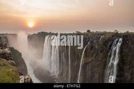 Vue grand angle de Victoria Falls sunset Banque D'Images