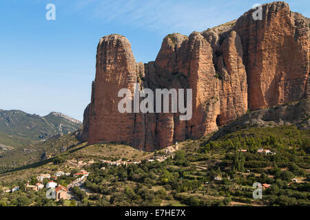 Mallos de Riglos en Aragon, Espagne. Banque D'Images